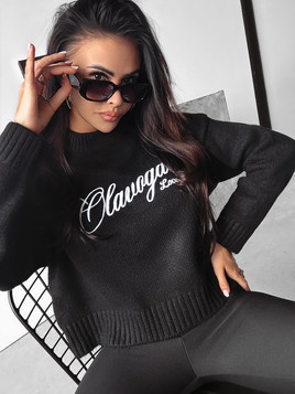 Czarny sweter z haftem  LOCO OLAVOGA