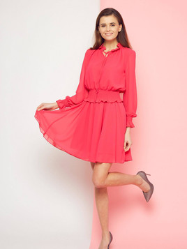 Sukienka z wiązaniem pod szyją Cocomore Boutiqe różowa