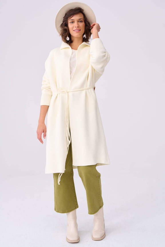 Ekru płaszcz z kieszeniami Blue Shadow