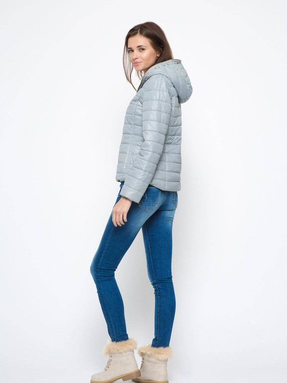 Kurtka zdobiona ćwiekami szara