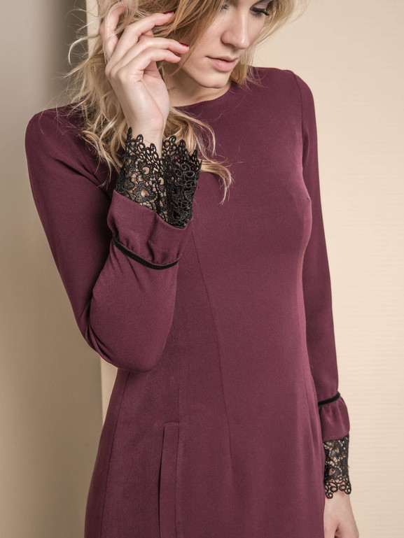 SUKIENKA MISS CITY Z KORONKĄ PRZY RĘKAWACH FIOLETOWA