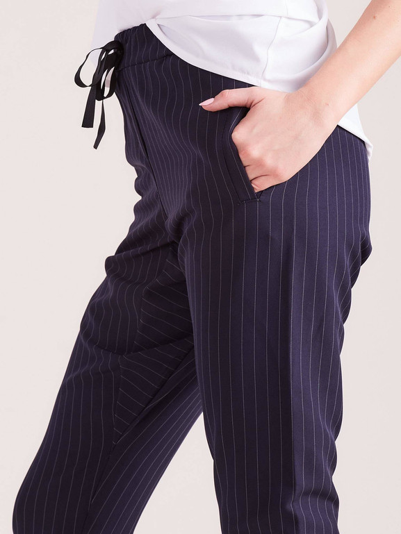 Granatowe spodnie 7/8 w białe prążki Yups