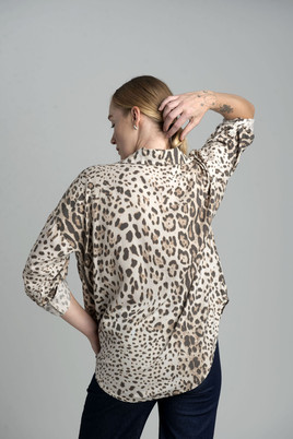 Beżowa bluzka w cętki