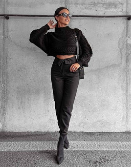 Czarny sweter z półgolfem OLAVOGA OSLO