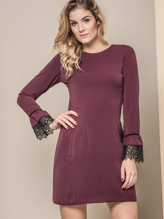 SUKIENKA MISS CITY Z KORONKĄ PRZY RĘKAWACH FIOLETOWA