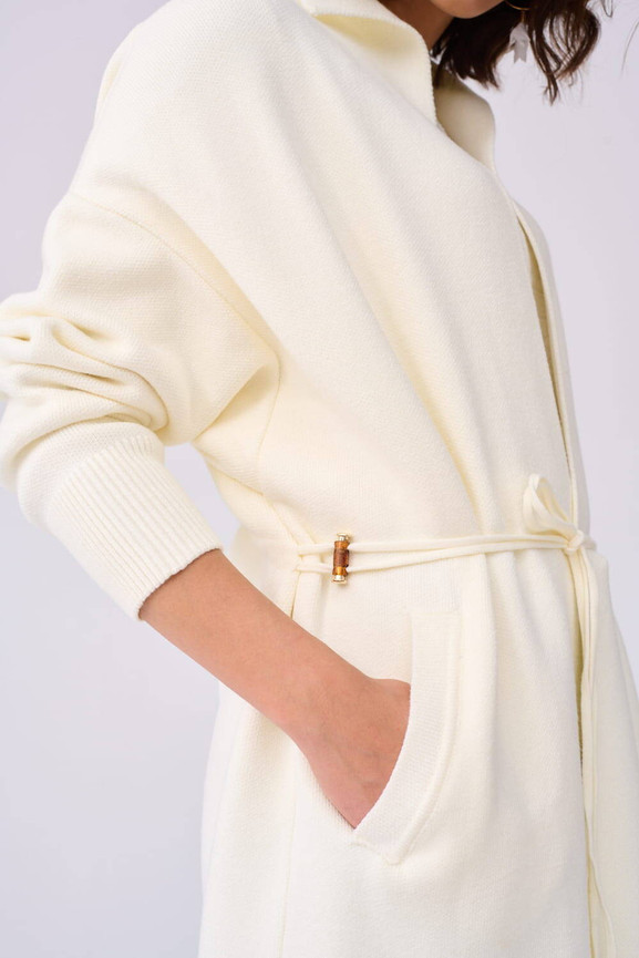 Ekru płaszcz z kieszeniami Blue Shadow