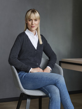 Antracytowy kardigan damski w szpic Russell