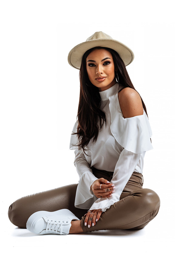 Biała buzka cold shoulder Lemonada