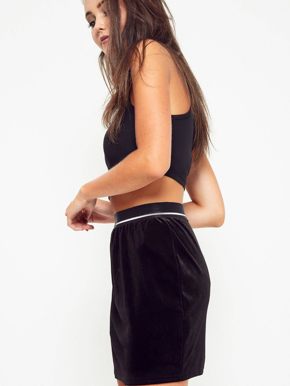 Spódnica z weluru czarna