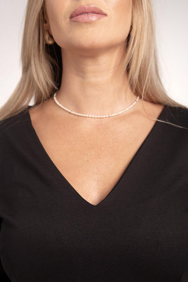 Czarna sukienka w serek mi...mi