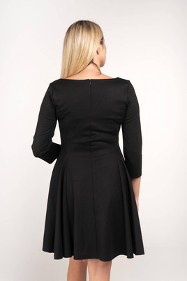 Czarna rozkloszowana sukienka mi...mi