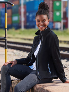 Czarna kurtka damska Bionic Softshell Jacket Russell