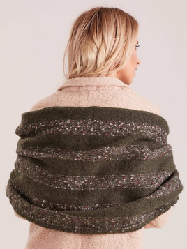 Szalik w pasy z frędzlami zielony