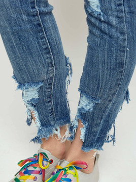 Jeansy z rozdarciami i ozdobnym zamkiem niebieskie