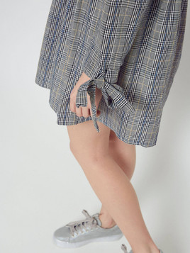 Sukienka w kratkę glen odcinana w pasie szara