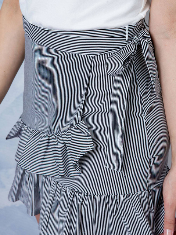 Spódnica Lemonada z kopertowym przodem oraz wiązaniem czarna